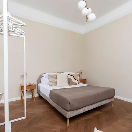 Cashmere Apt 3Br For 8 - Balcony - Kazimierz 公寓 *