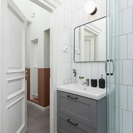 Cashmere Apt 3Br For 8 - Balcony - Kazimierz 公寓 *