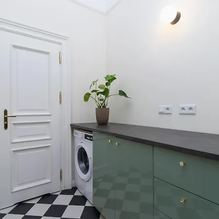3 Bedroom With The Balcony - Rejtana 10 아파트