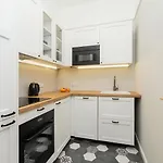 Appartamento 3 Bedroom With The Balcony - Rejtana 10