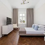 Appartamento 3 Bedroom With The Balcony - Rejtana 10 *