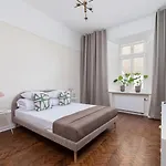 Appartamento 3 Bedroom With The Balcony - Rejtana 10 *