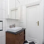 3 Bedroom With The Balcony - Rejtana 10 Cracovia